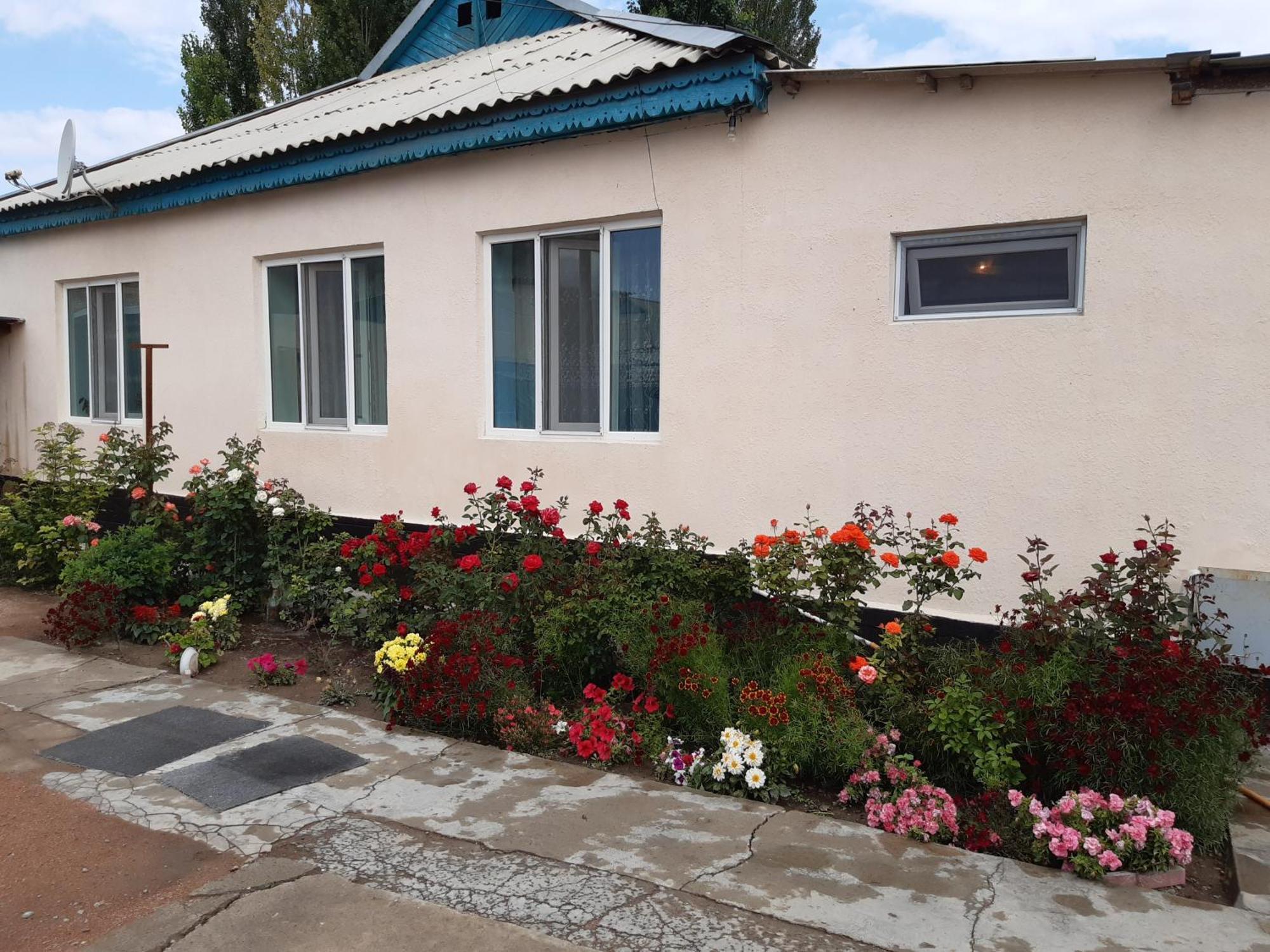 Guest House Lola Kochkor ภายนอก รูปภาพ